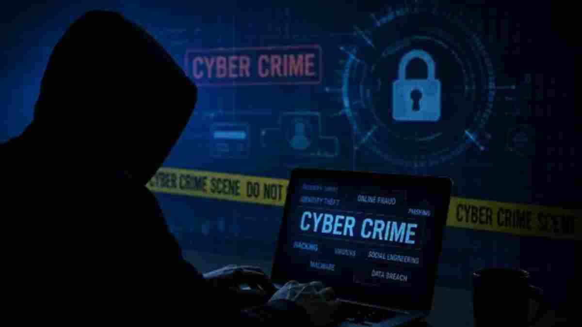 4 रुपये का रिफंड मांगना पड़ा भारी: ठगों ने मोबाइल हैक कर महिला के खाते से उड़ाए 98 हजार, गूगल पर तलाश रही थी हेल्पलाइन नंबर 