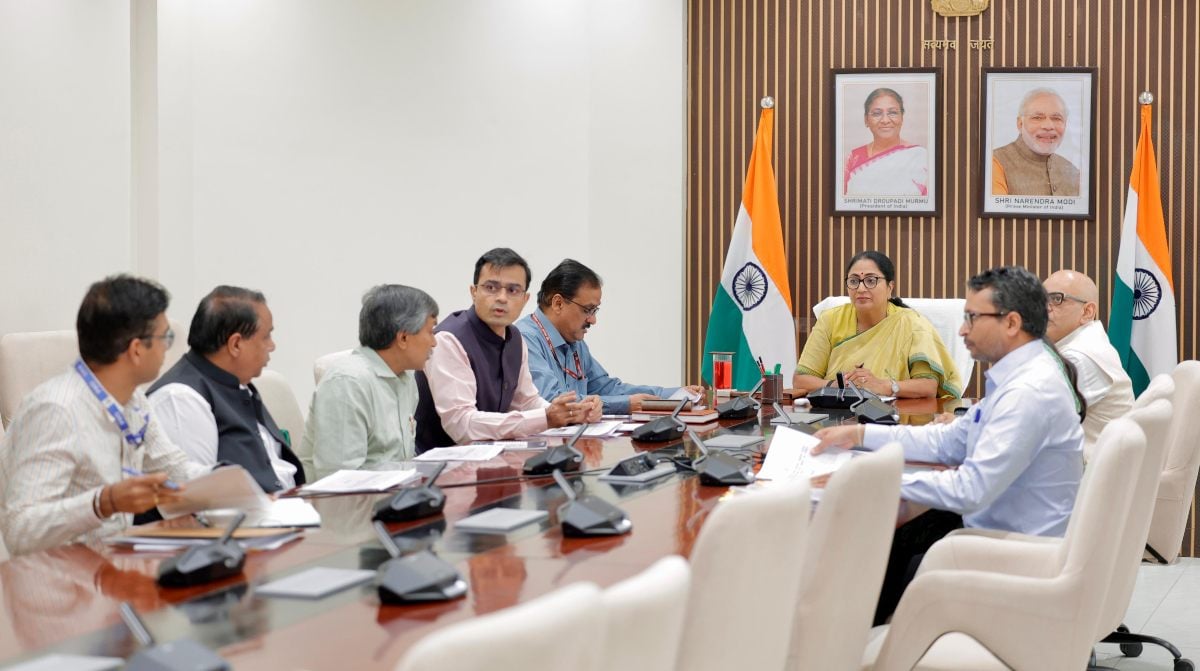 दिल्ली के युवाओं के लिए बड़ी खबरः सीएम रेखा गुप्ता ने ‘गो-दिल्ली फाउंडेशन’ के गठन को मंजूरी दी, स्टार्टअप, नवाचार और उद्यमिता को बढ़ावा मिलेगा