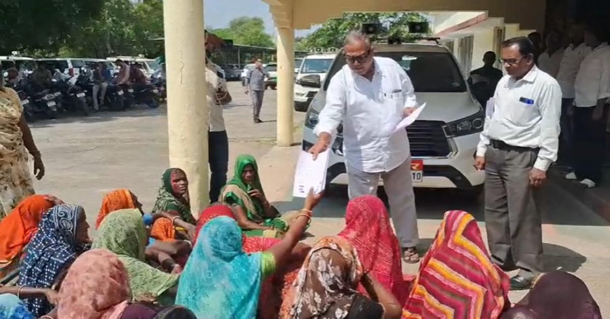 अवैध शराब के विरोध में जनसुनवाई में पहुंची महिलाएं: आबकारी अधिकारी पर बदसलूकी का आरोप, कलेक्टर-एसपी से शिकायत