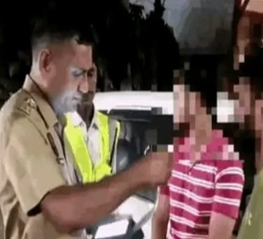 लाल बत्ती लगाकर VIP बनने का भूत सवार, DCP ने 5 किमी तक फिल्मी स्टाइल में पीछा कर पकड़ी कार, लगा भारी जुर्माना