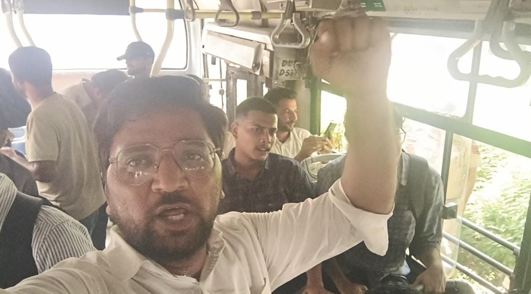 जंतर-मंतर पर चुनाव सुधारों की मांग, NSUI नेता सुमित बराड़ हिरासत में; बैलेट पेपर से चुनाव कराने की उठाई आवाज