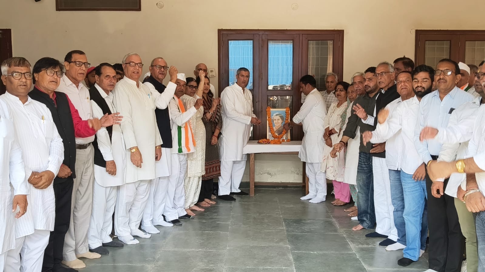 भिवानी में इंदिरा गांधी और सरदार पटेल को कांग्रेस ने दी श्रद्धांजलि, दिल्ली रैली को लेकर किया हजारों कार्यकर्ताओं के पहुंचने का दावा