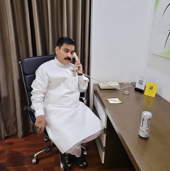 विदेशी नंबरों से शिवसेना नेता ब्रिज मोहन सूरी को जान से मारने की धमकी, परिवार पर बम हमले की चेतावनी; भाई की हो चुकी है हत्या