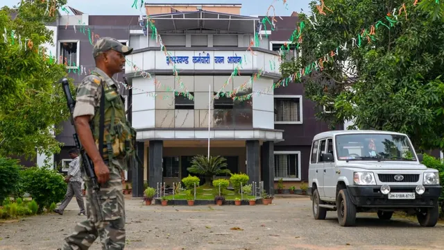 Jharkhand News: JSSC CGL घोटाले में सुषमा कुमारी सस्पेंड, गिरफ्तारी की तारीख से लागू होगा निलंबन, 36 आरोपी जेल में
