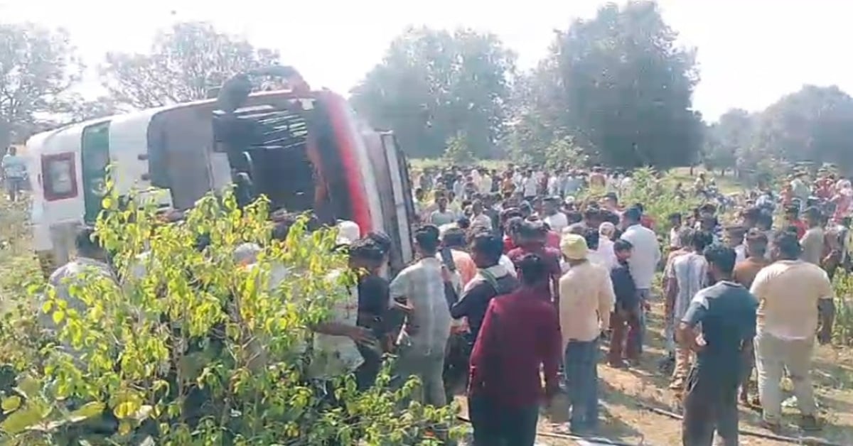 अनियंत्रित बस पलटने से बड़ा हादसा! कटनी में मासूम की मौत और 3 दर्जन घायल, अस्पताल में इलाज जारी