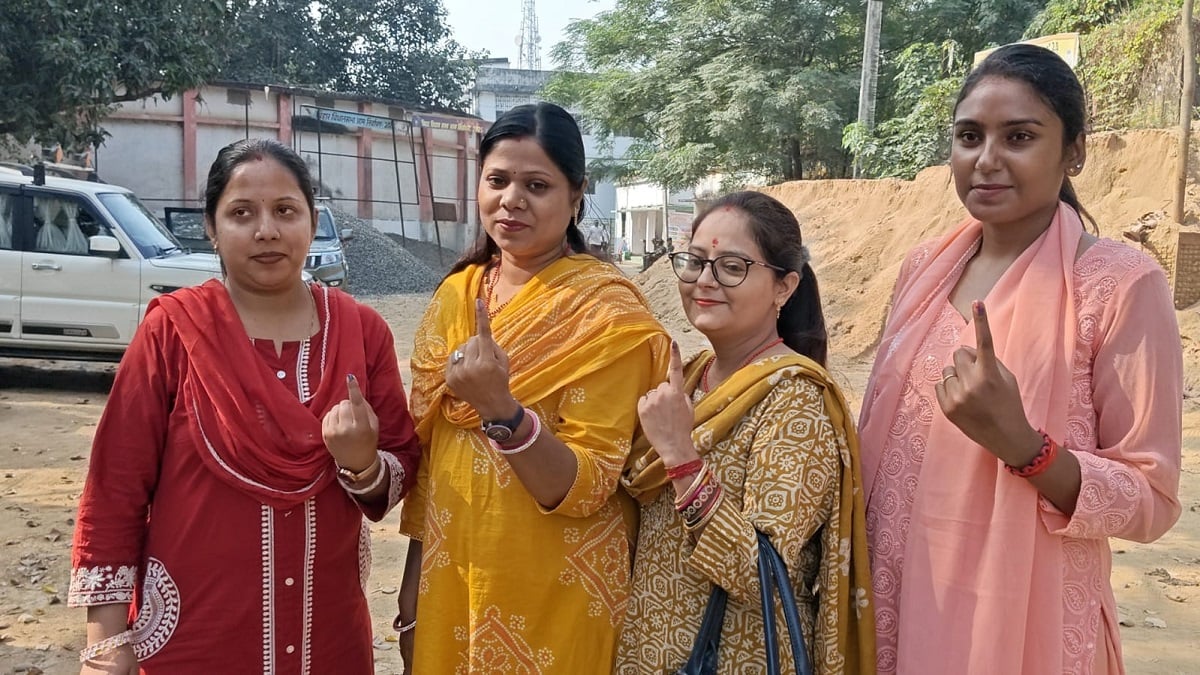 बिहार MLC चुनाव: पहली बार वोट डालने पहुंचीं शिक्षिकाओं ने जताई शिक्षा व्यवस्था में सुधार की उम्मीद