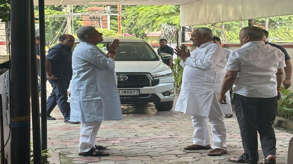 सुबह-सुबह ललन सिंह से मिलने पहुंचे नीतीश कुमार, अनंत-नीरज विवाद पर हो सकता है बड़ा फैसला