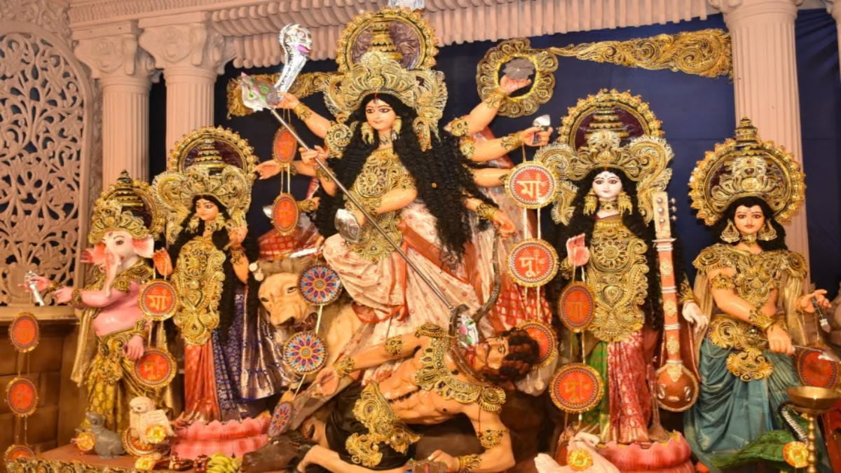 नवरात्र का छठा दिन : मां बिरजा के दरबार में उमड़ा श्रद्धालुओं का सैलाब, पूजा अर्चना कर परिवार की सुख-शांति मांगी