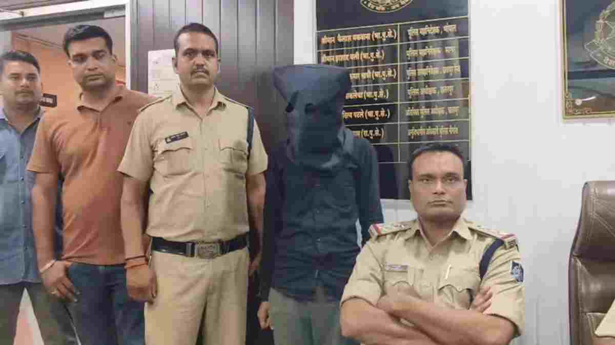 ऑनलाइन गेमिंग की लत ने बनाया चेन स्नेचर, महिलाओं के मंगलसूत्र छीनने लगा शख्स, पुलिस ने किया गिरफ्तार