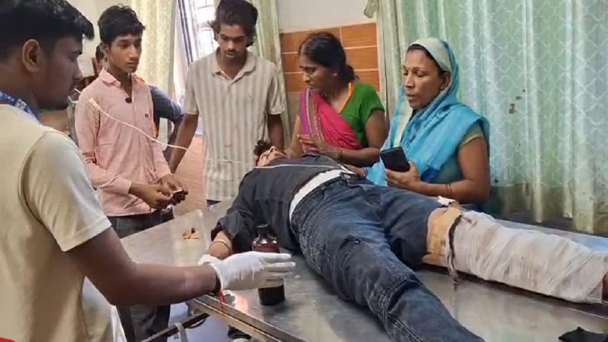 कब सुधरेंगे बिहार के अस्पताल? सारण में टूटे पैर पर प्लास्टर की जगह कार्टन बांधकर मरीज को किया रेफर