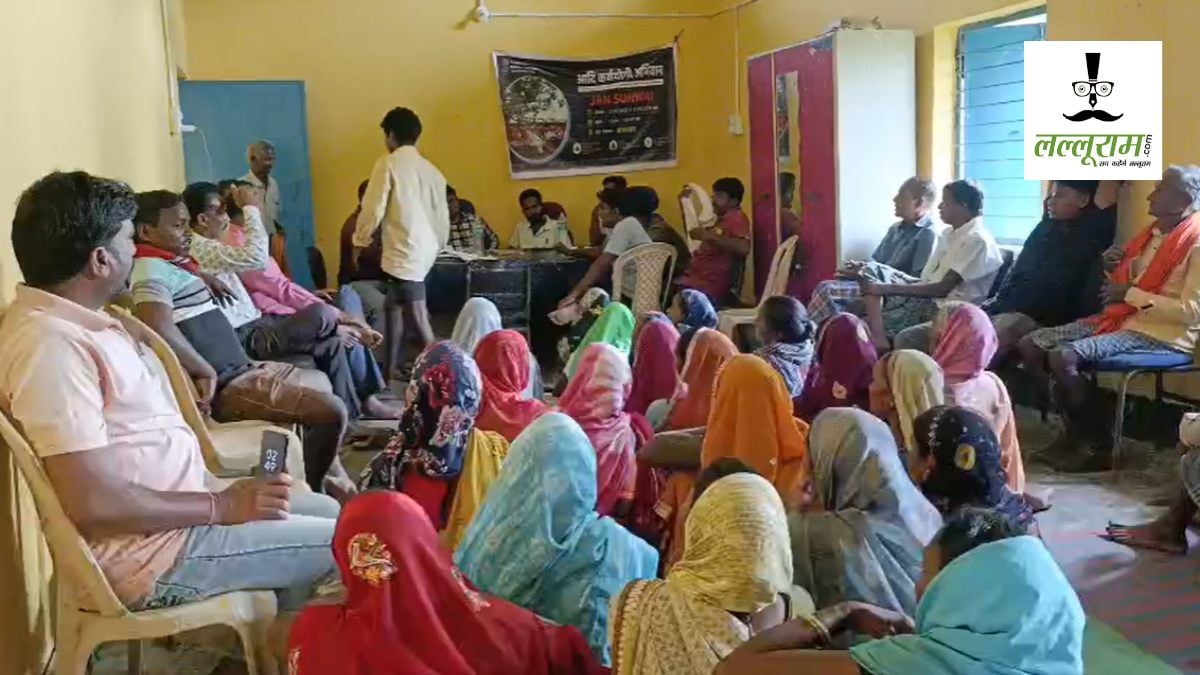 हितग्राही करते रहे अपने घर का निर्माण, इधर फर्जी हाजिरी से किसी और को पहुंची मजदूरी, खुलासे के बाद ग्रामसभा में भारी हंगामा!