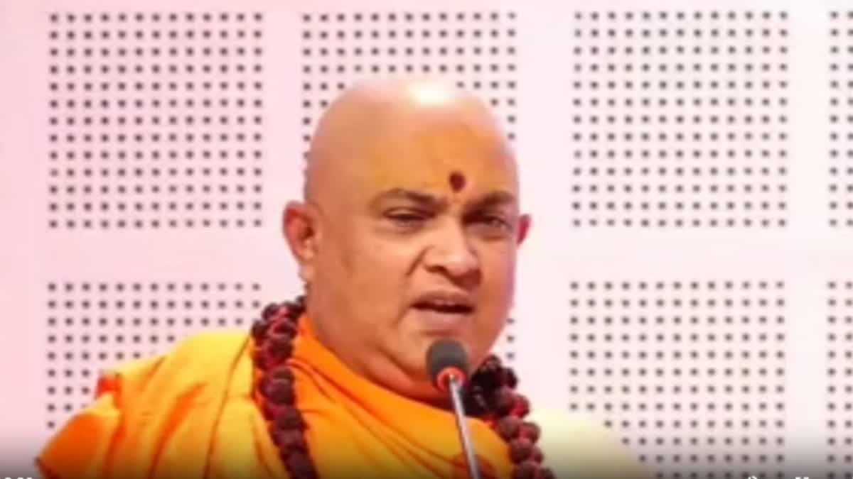 हिंदू त्योहारों, कॉकरोच गैंग और अमेरिका को लेकर जितेंद्र सरस्वती का बयान, जानिए पूरा मामला