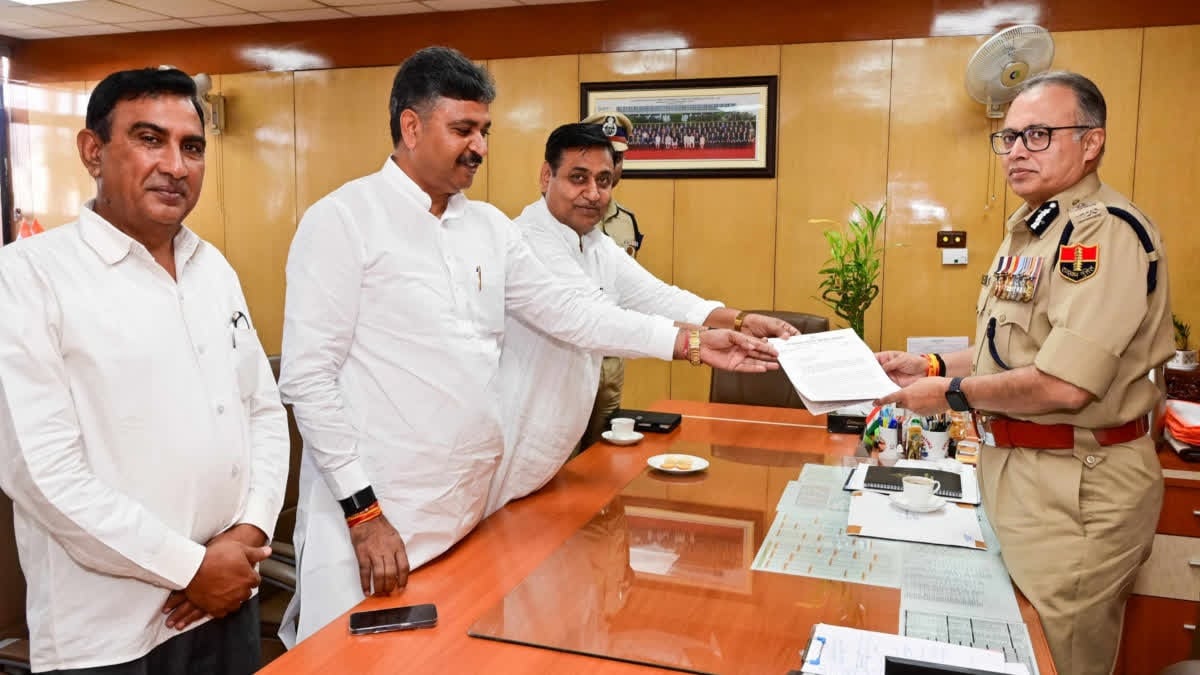 निकाय चुनाव में पुलिस की भूमिका पर कांग्रेस का सवाल, DGP से मिलकर डोटासरा-जूली ने रखी बड़ी मांग