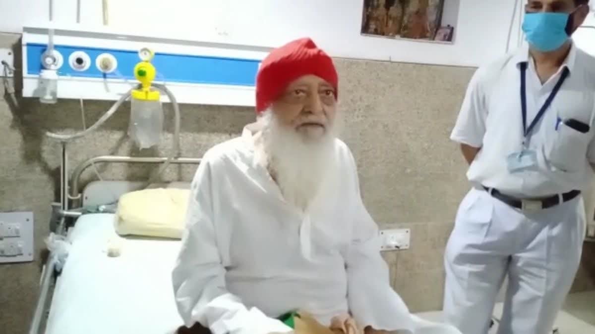 आसाराम को पैरोल पर क्यों नहीं किया रिहा? राजस्थान हाईकोर्ट ने सरकार से मांगा जवाब