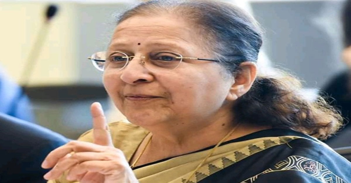 इंदौर एयरपोर्ट पर सुमित्रा महाजन की सुरक्षा में चूक! VIP लाउंज में अचानक पहुंचा अनजान शख्स, ताई हुईं असहज
