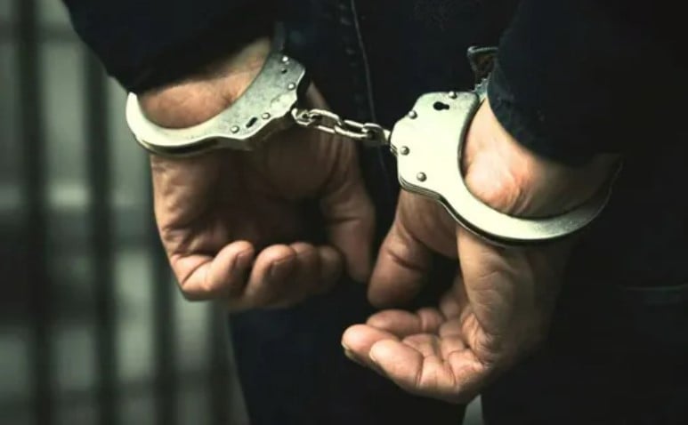 राजकोट में सोने की लूट और हत्या के आरोपी पर पुलिस की जवाबी कार्रवाई, फायरिंग में घायल