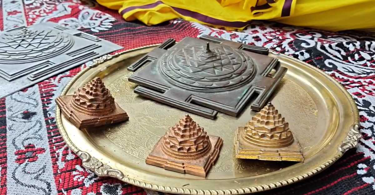 MP नर्मदापुरम के श्री- यंत्रों की विदेशों में बढ़ी धूम: शुद्धता और सटीक माप के कारण बढ़ रही है ग्लोबल डिमांड