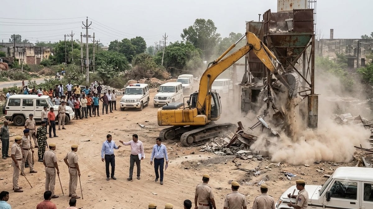 प्रदूषण पर कार्रवाई का सच: निगम ने 10 अवैध प्लांट गिराए, फिर भी धूमसपुर रोड पर चल रहे 20 से ज्यादा क्रेशर