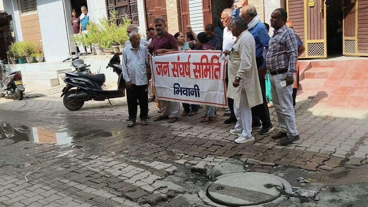 विधायक आवास पर पहुंचे आक्रोशित नागरिक! जानिए भिवानी में हाई कोर्ट के आदेशों पर क्यों भड़का बवाल
