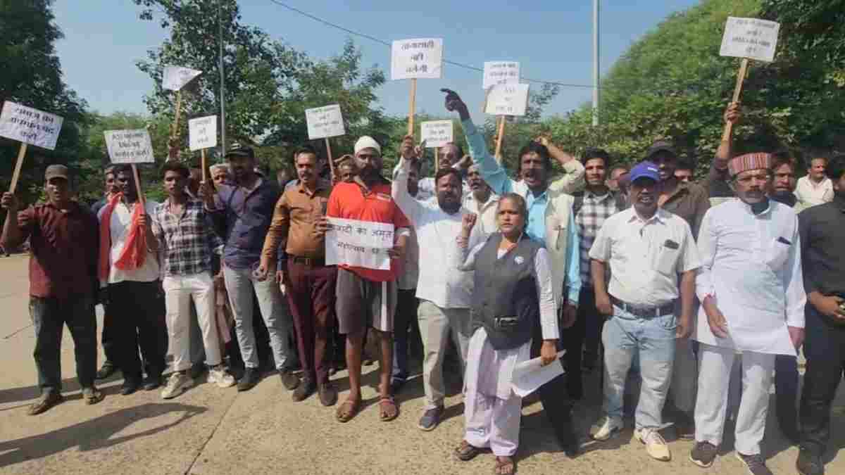 विदिशा में आदिवासी युवक से मारपीट, पुलिसकर्मी पर जातिसूचक गाली देने का आरोप
