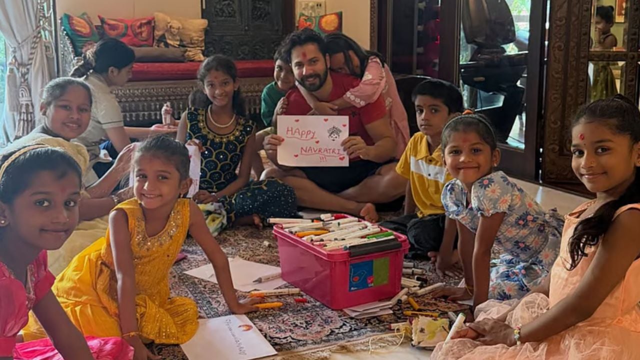 Varun Dhawan: वरुण धवन ने घर पर किया कंजक पूजन, बच्चियों संग शेयर कीं तस्वीरें, नवरात्रि की दी बधाई