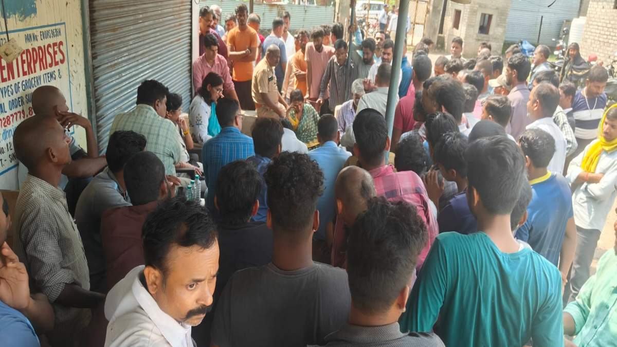 NTPC विंध्याचल में बड़ा हादसा: 240 मीटर ऊंची चिमनी पर काम कर रहे L&T के श्रमिक की मौत, मचा हड़कंप