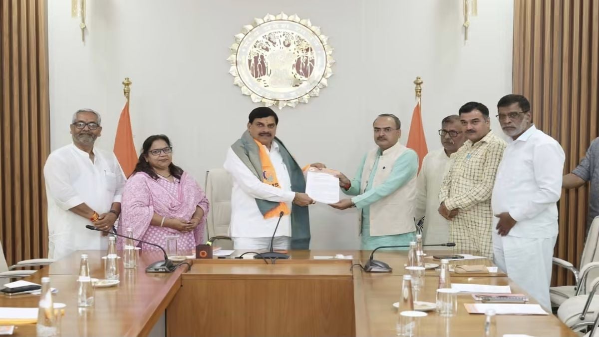 CM डॉ मोहन के आश्वासन के बाद भारतीय मजदूर संघ ने स्थगित किया 26 अक्टूबर का आंदोलनः आउटसोर्स-ठेका कर्मचारियों के लिए निगम गठन पर बनी सहमति