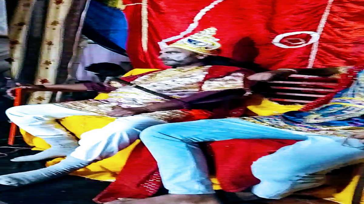 मंच पर निभाया अंतिम किरदार: रामलीला में ‘बाली वध’ का मंचन करने के कुछ देर बाद कलाकार की मौत