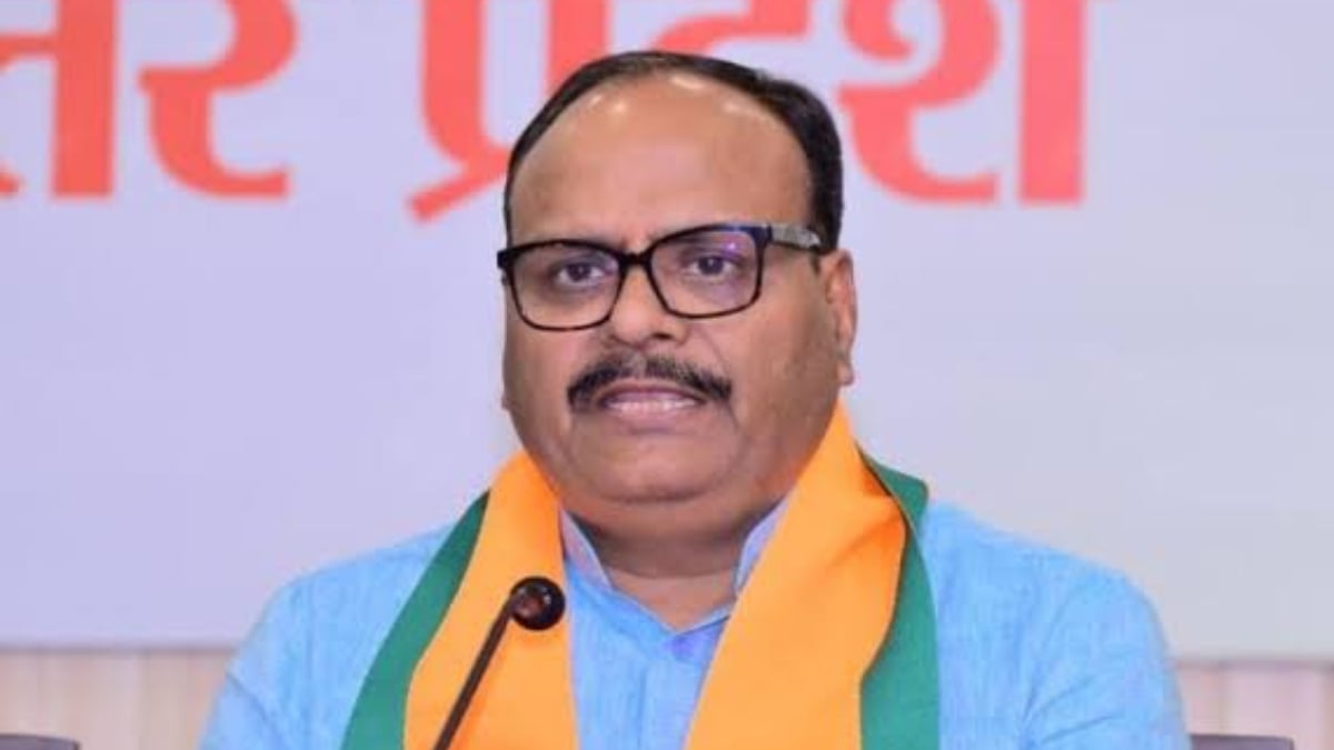 अयोध्या पहुंचे डिप्टी CM ब्रजेश पाठक, मेडिकल कॉन्फ्रेंस में डॉक्टरों को दिया ये खास संदेश