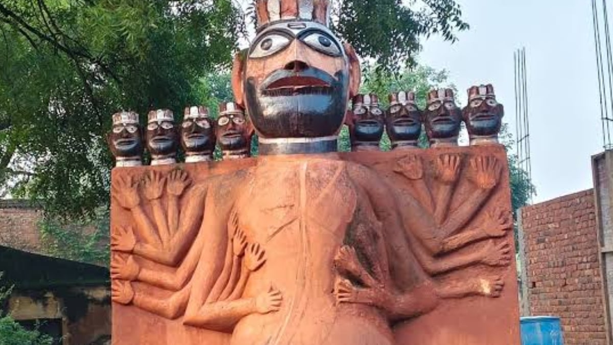 UP के इस गांव में दशहरे पर नहीं जलता रावण, 1000 साल पुरानी प्रतिमा की होती है पूजा