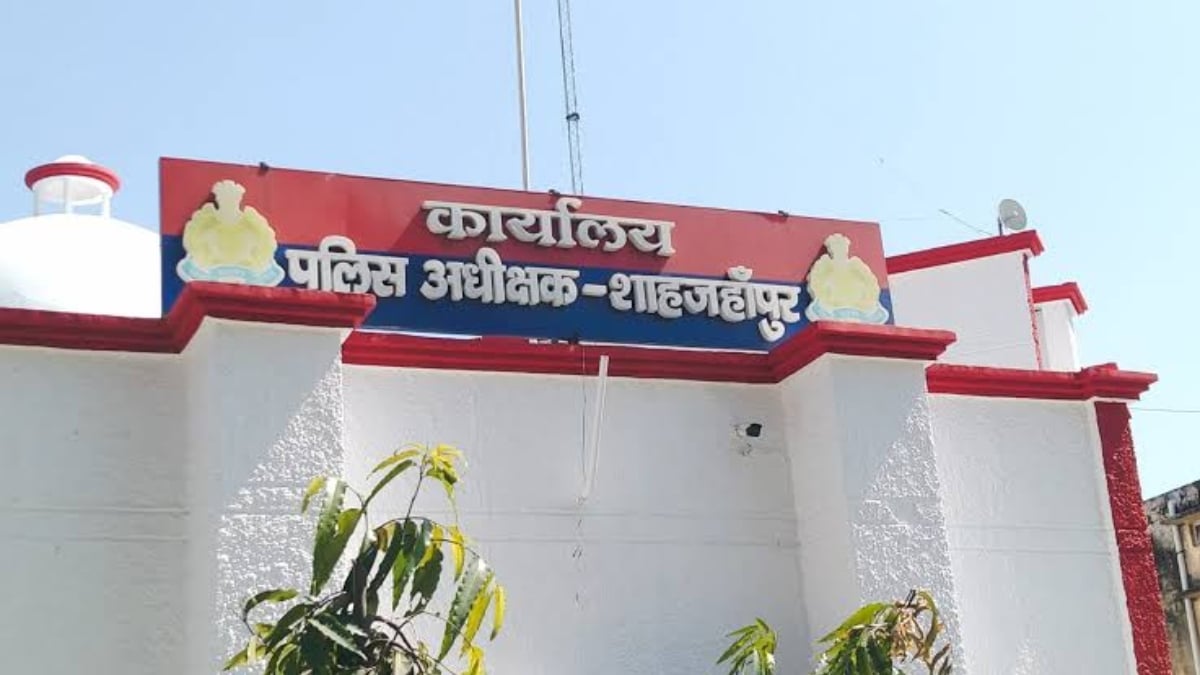 शाहजहांपुर में 14 SI पर गिरी गाज, 9 लाइन हाजिर; 5 पर जांच