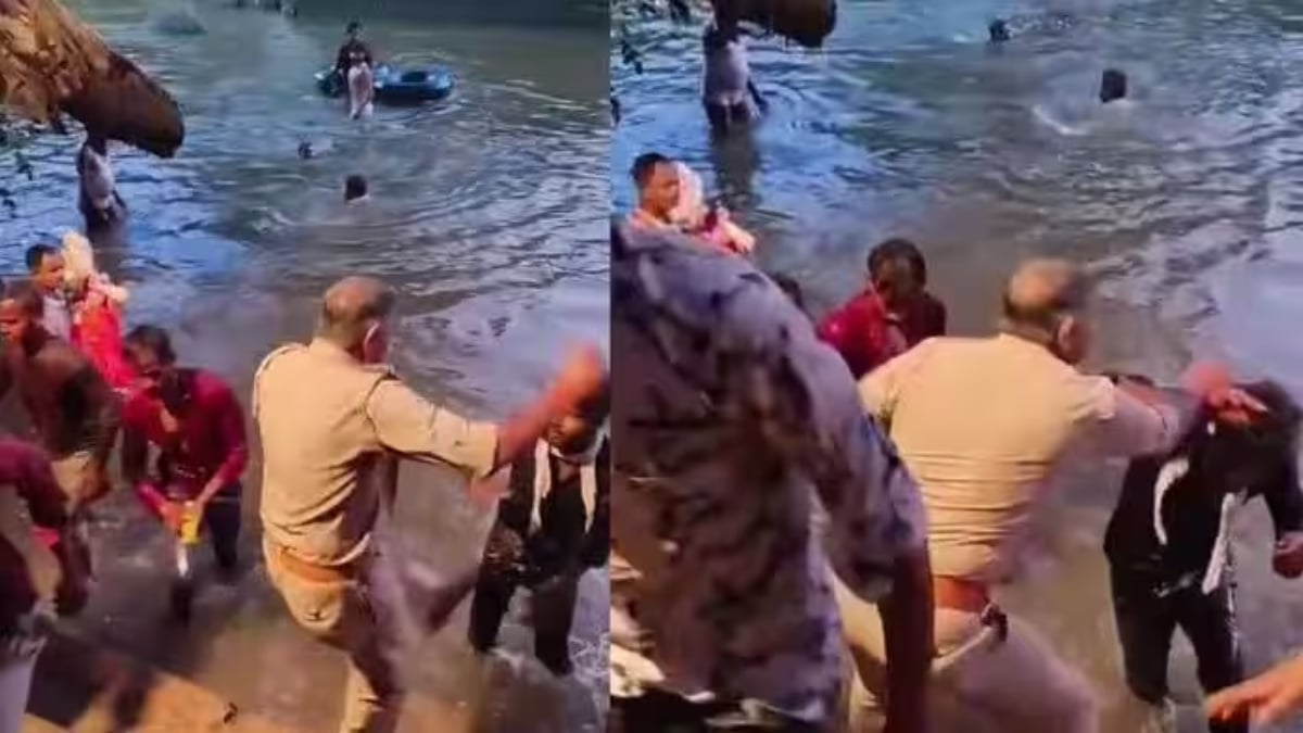 बाराबंकी में दुर्गा विसर्जन के दौरान श्रद्धालुओं की पिटाई, वीडियो वायरल होने पर दारोगा लाइन हाजिर