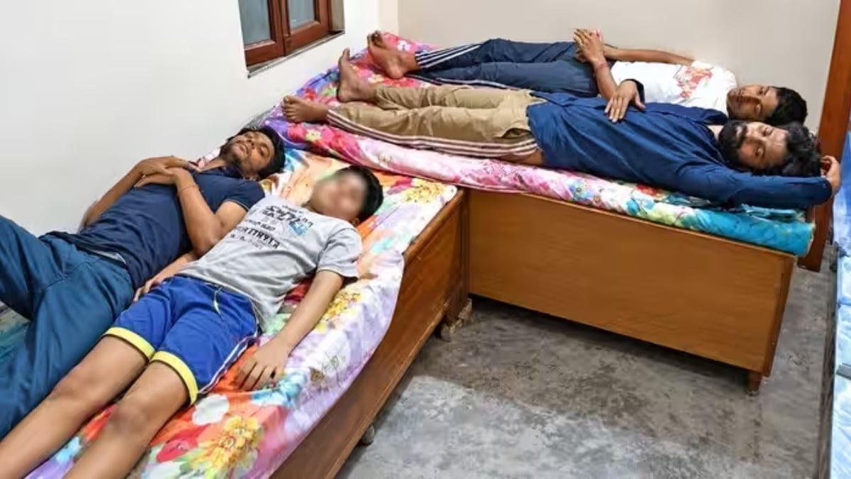 गाजियाबाद में कुट्टू का आटा खाने से 16 लोग बीमार, नवरात्र में तीन परिवारों में मचा हड़कंप