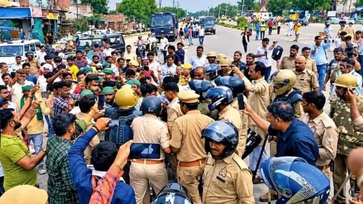 वाराणसी में प्रदर्शन के दौरान भगदड़, एक किसान की मौत; हाईवे जाम