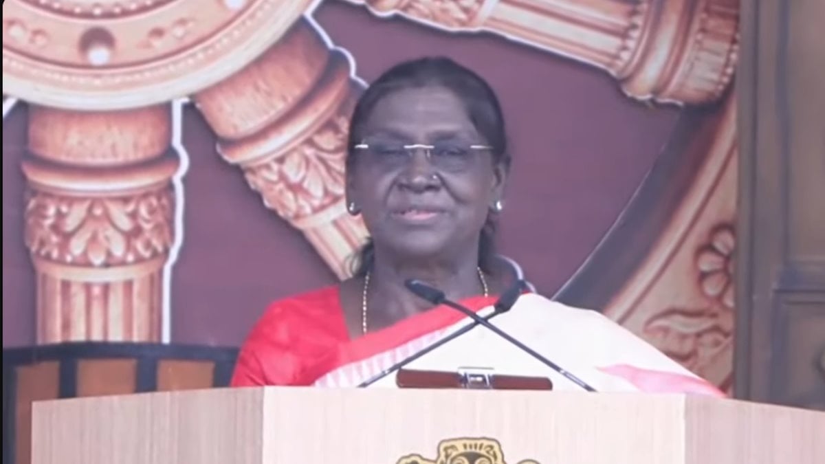 बस्तर दशहरा के साथ मुरिया दरबार में शामिल हुईं राष्ट्रपति द्रौपदी मुर्मू, कहा- मेरे दादा और पिता मांझी थे, मैं मांझी की बेटी हूं…