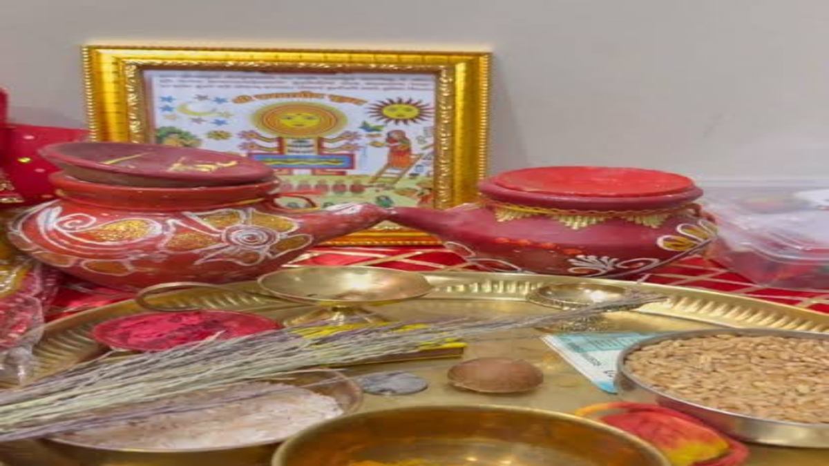 करवाचौथ : कुछ ही देर में शुरू होगा पूजा का शुभ मुहूर्त, चंद्रोदय का समय, विधि, मंत्र और आरती समेत जानें पूरी जानकारी