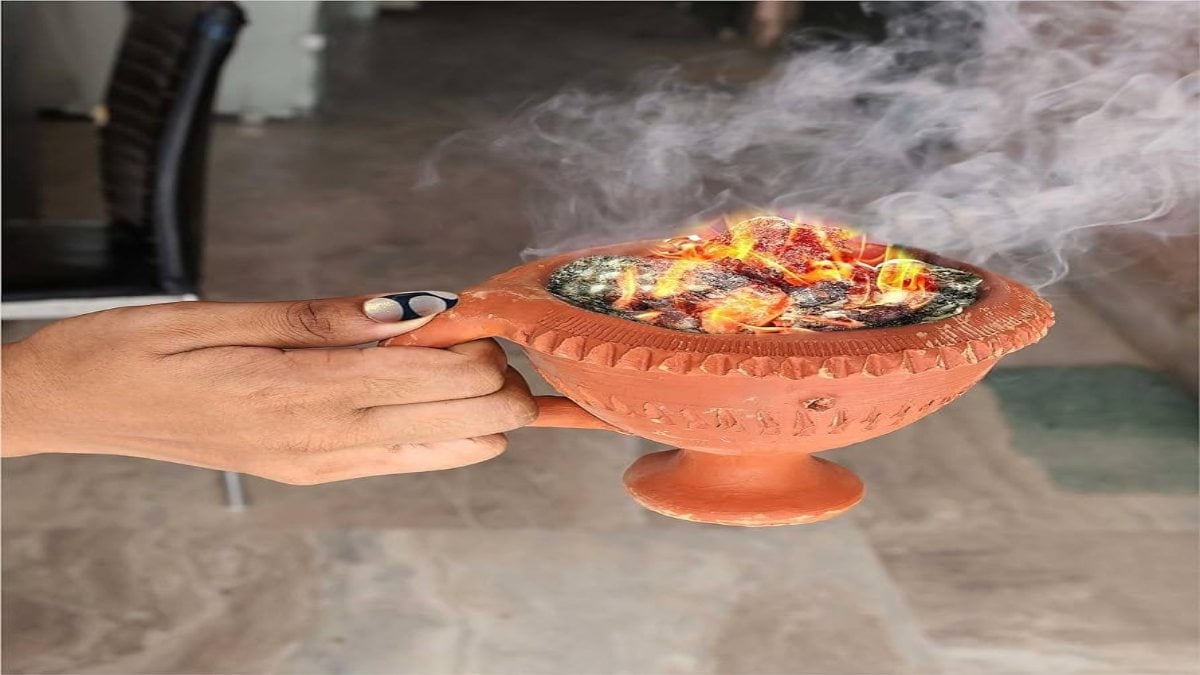 लास्ट मौका! सर्वपितृ मोक्ष अमावस्या, आज पितृ प्रसन्न होकर गए तो साल भर नहीं अटकेगा कोई काम