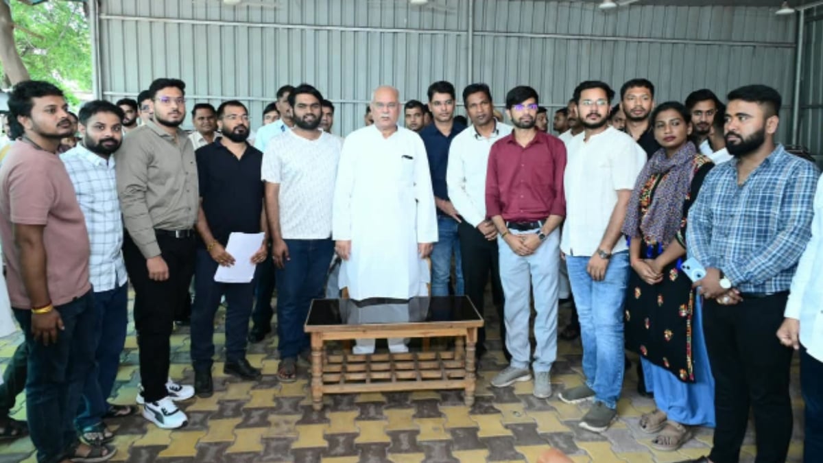 सवालों के घेरे में CGPSC! पूर्व मुख्यमंत्री भूपेश बघेल से क्यों मिले अभ्यर्थी ?