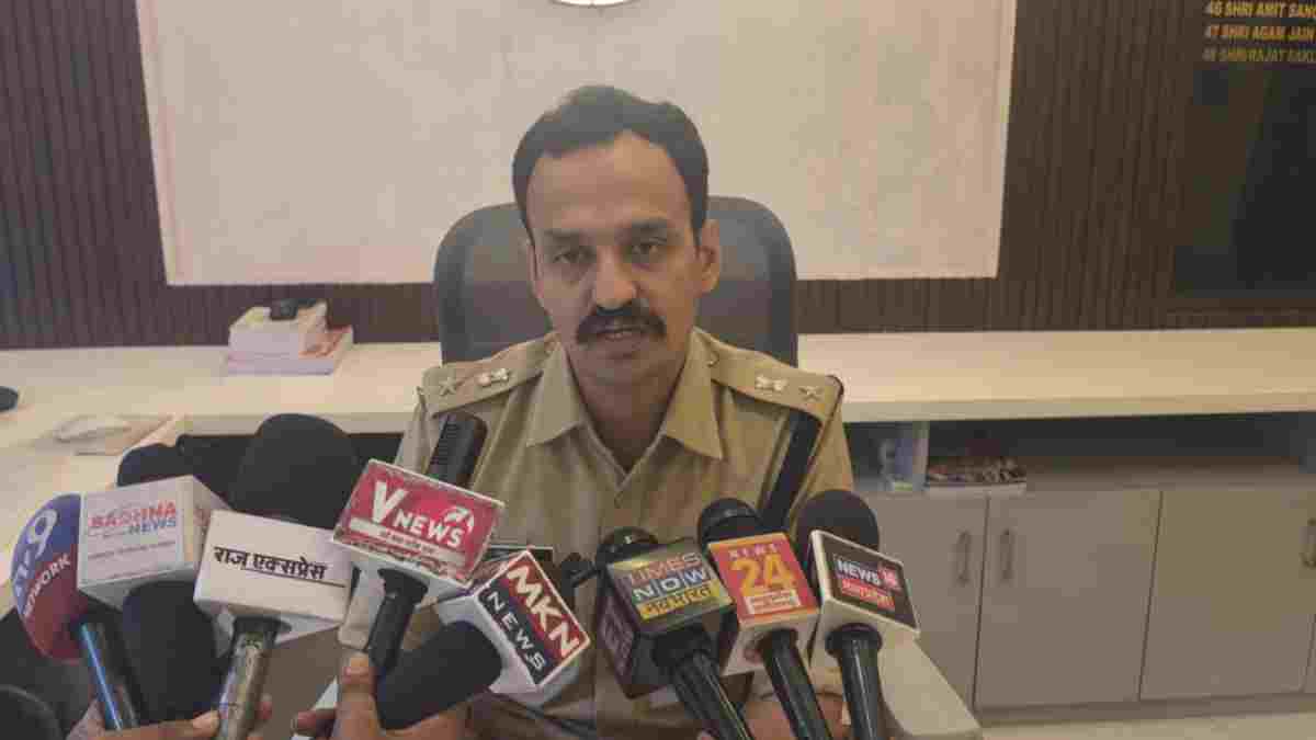 गिरफ्तारी से बचने आरक्षक को काटा, फिर जांच में HIV पॉजिटिव निकला वारंटी! पुलिस महकमे में मचा हड़कंप