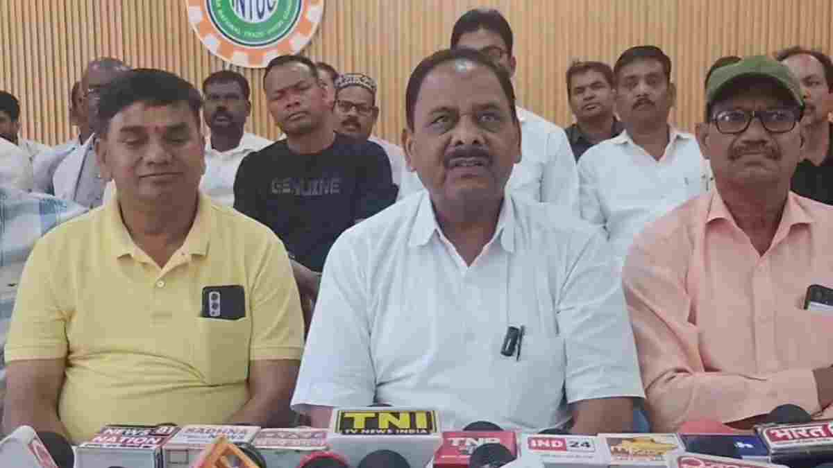 दशहरा के प्रोग्राम में हंगामा को लेकर विधायक ने दी आंदोलन की चेतावनी, 11 लोगों पर एफआईआर दर्ज करने की मांग