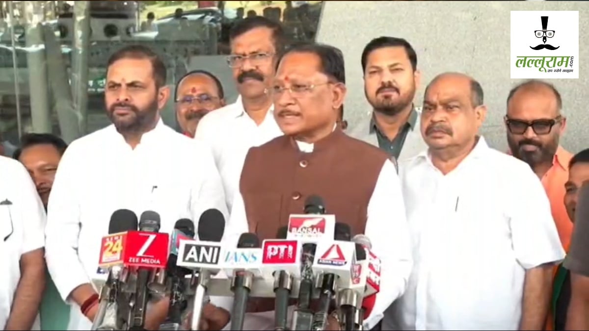 सिंगापुर दौरे से लौटे CM साय, बोले- 43,600 करोड़ के विदेशी निवेश प्रस्ताव मिले, सभी MOU धरातल पर उतरेंगे