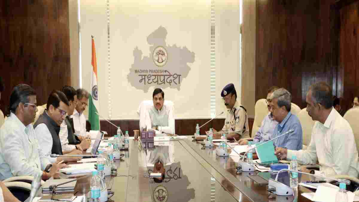 CM डॉ. मोहन का सख्त कदम: कार्बाइड गन और लैंप के इस्तेमाल पर अंकुश लगाने के निर्देश, कहा- कोई भी दुर्घटना हुई तो कलेक्टर-एसपी होंगे जिम्मेदार