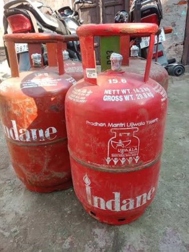 62 रुपए महंगा हुआ LPG सिलेंडर, जानिये अब कितने का मिलेगा?