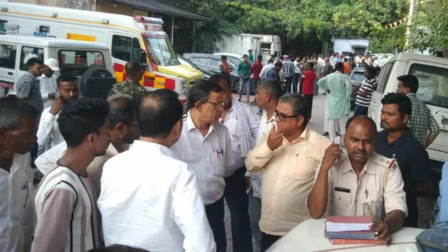 Giridih Accident: पिकअप और बाइक की भीषण टक्कर, दो युवकों की मौत, एक ने मौके पर तो दूसरे ने रास्ते में तोड़ा दम