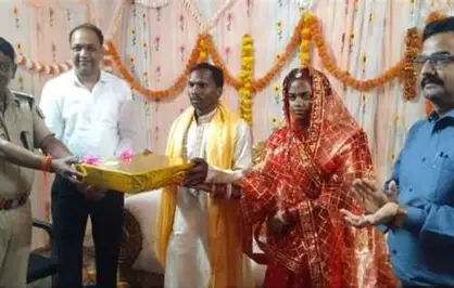 Jharkhand News: हजारीबाग ओपन जेल में दो पूर्व नक्सली कमांडरों ने रचाई शादी, पुलिस-प्रशासन बना बाराती और घराती