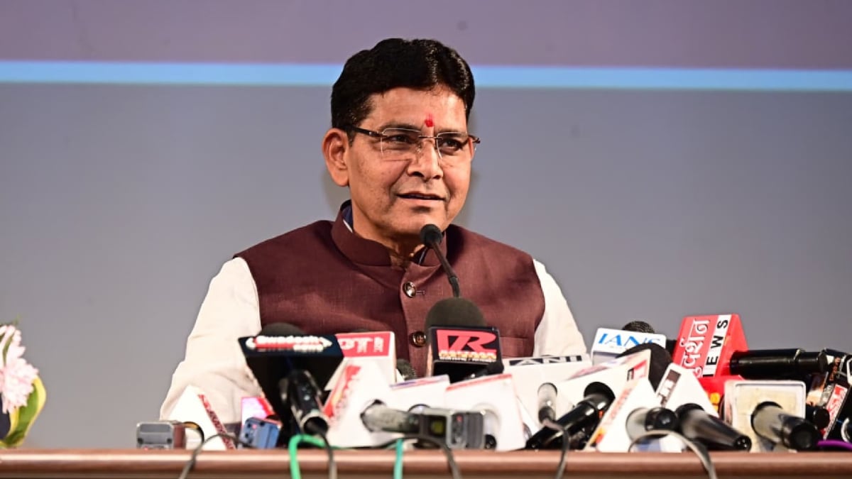 तहसीलदार के निलंबन पर मंत्री टंकराम वर्मा की दो टूक, कहा – लापरवाही बर्दाश्त नहीं, पटवारियों की हड़ताल पर कही ये बात…