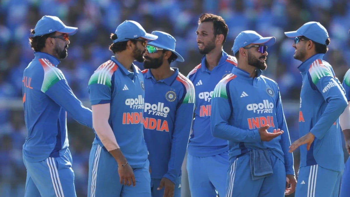 IND vs WI ODI Series: तीसरे वनडे से पहले टीम इंडिया को बड़ा झटका, स्टार तेज गेंदबाज हुआ बाहर