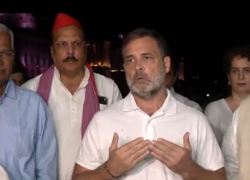 राष्ट्रपति ने विपक्ष से वोट चोरी के सबूत मांगे: खड़गे बोले- हम जुटा रहे हैं; राहुल ने कहा- लोकतंत्र तबाह किया जा रहा