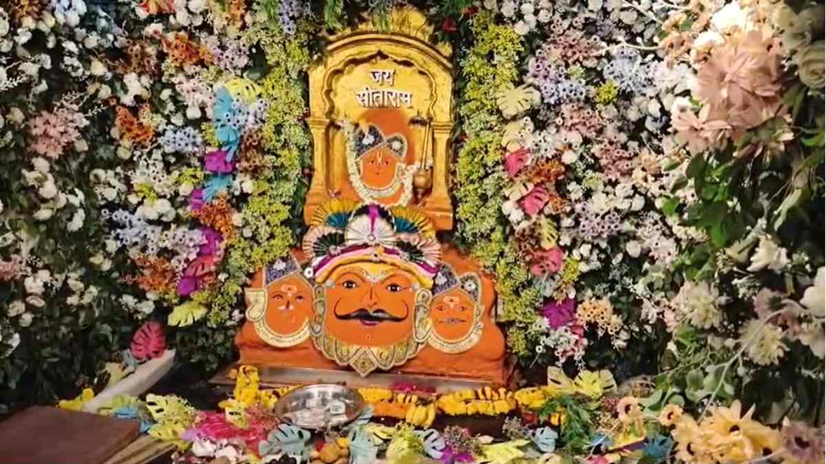 शनिचरी और सर्वपितृ अमावस्या के महासंयोग पर उमड़ी श्रद्धालुओं की भीड़ः शिप्रा नदी में स्नान, तर्पण और शनि आराधना के साथ श्रद्धालुओं ने की सुख-शांति की कामना
