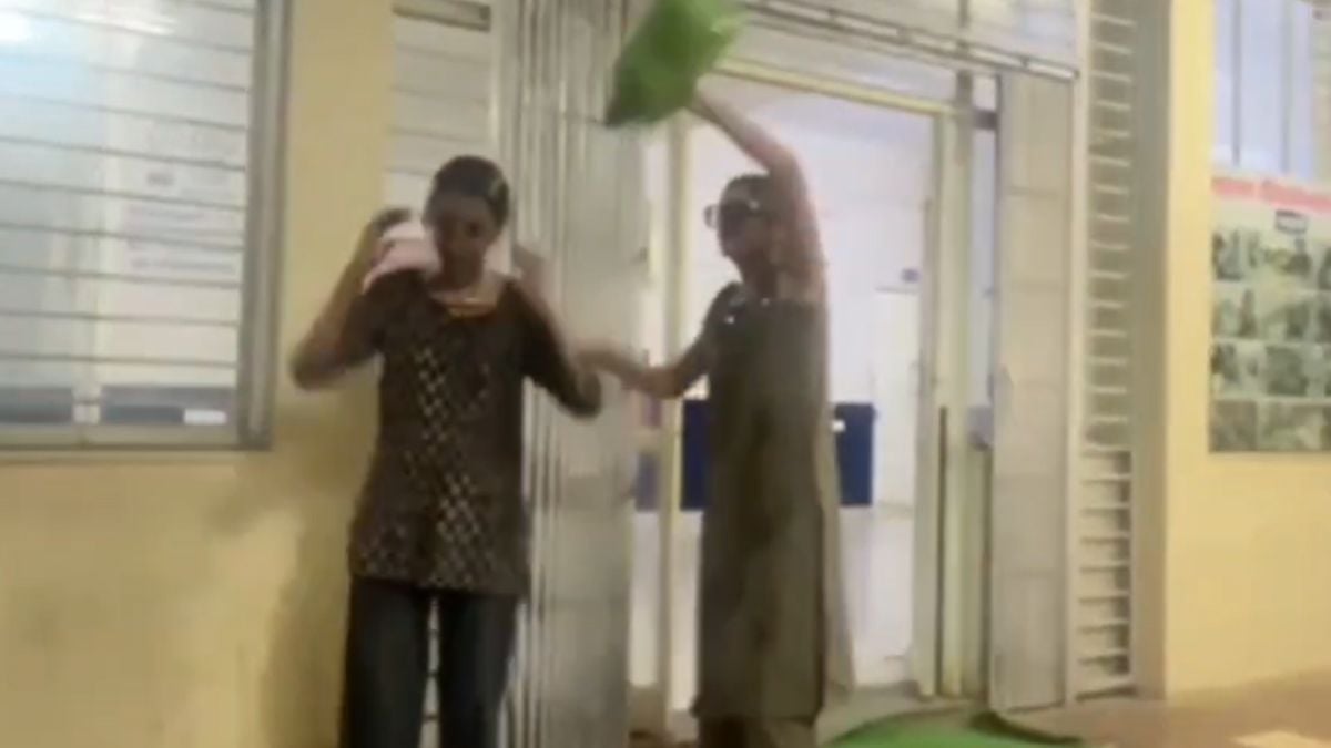 थाने में हाईवोल्टेज ड्रामाः कार्रवाई से नाराज दो बहनों ने खुद पर डाला डीजल, टीआई समेत दो पुलिसकर्मी घायल
